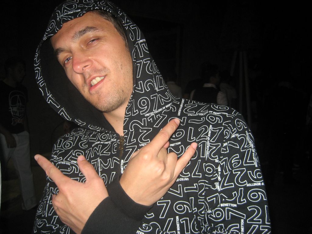 i/Kranj/Absolvent08/07-BlackWhiteParty/absolvent 1871.jpg
